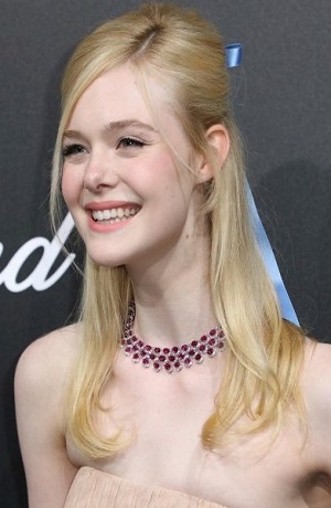 Elle Fanning sorprendió con sensual atuendo en Cannes