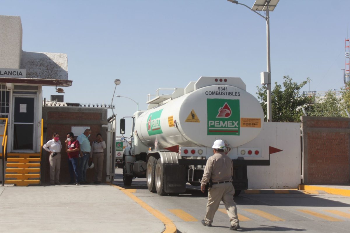 Prima de AMLO ha ganado más de 300 mdp por contratos con Pemex