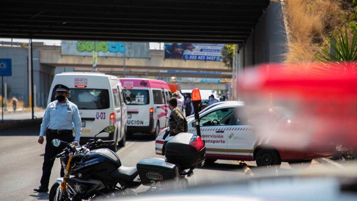 SMT multa a 6 unidades de transporte público por sobrecupo