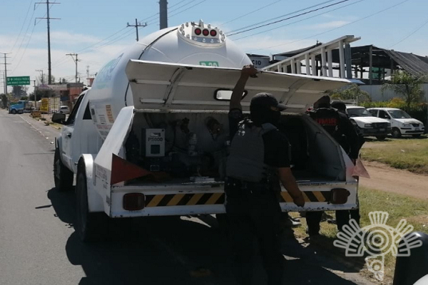Pareja de huachigaseros es detenida con pipa en Huejotzingo