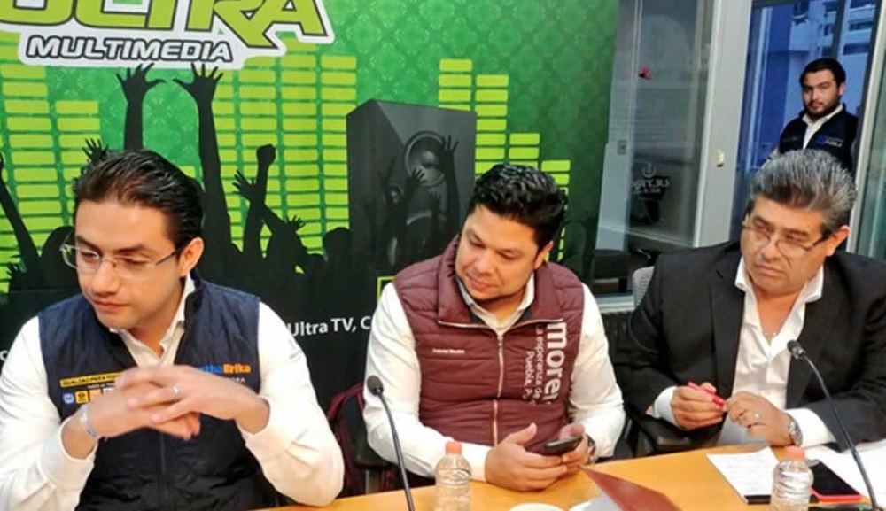 PRI y PAN exigen que Barbosa pruebe que es abogado