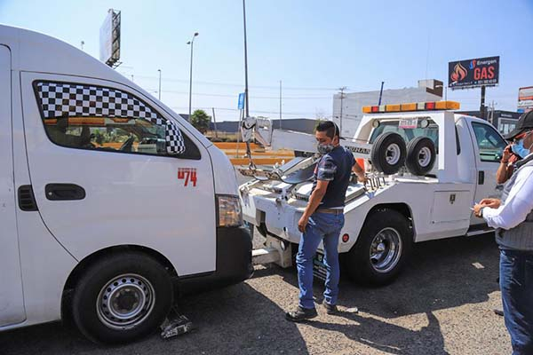 Mandan al corralón 15 unidades piratas de transporte público