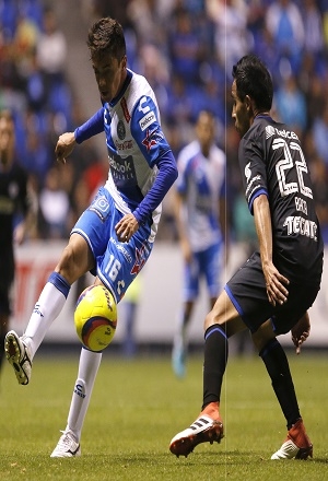 Club Puebla visita al Cruz Azul en la búsqueda de una victoria