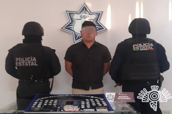 Detienen a “El Zavaleta”, distribuidor de drogas en Xonaca