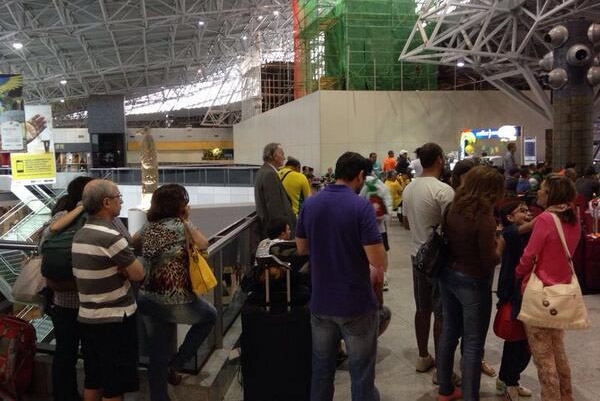 159 mexicanos varados en Brasil logran regresar al país