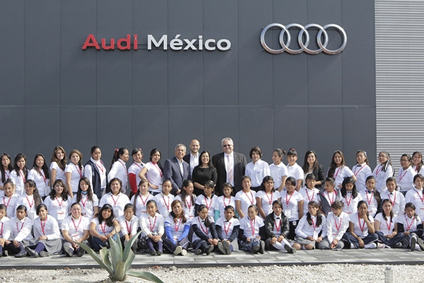 Audi incentiva a mujeres a trabajar en su planta armadora de Puebla