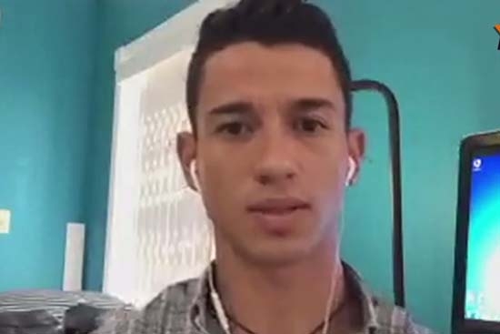 Cubano logra llegar a Estados Unidos en una tabla de surf