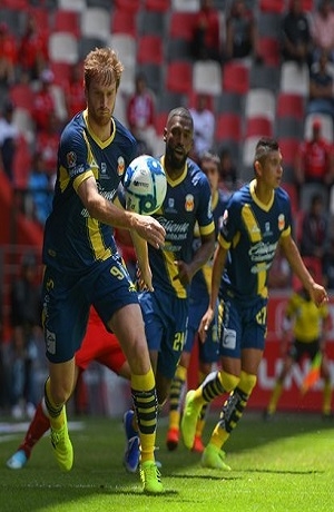 La Volpe en la cuerda floja; Toluca cayó 2-0 ante Morelia