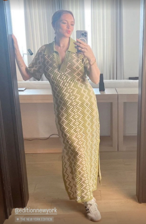 Lindsay Lohan presume su embarazo en redes sociales