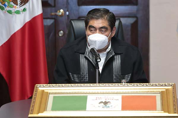 “Fuerza, Presidente; pronto se recuperará”, dice Miguel Barbosa a AMLO
