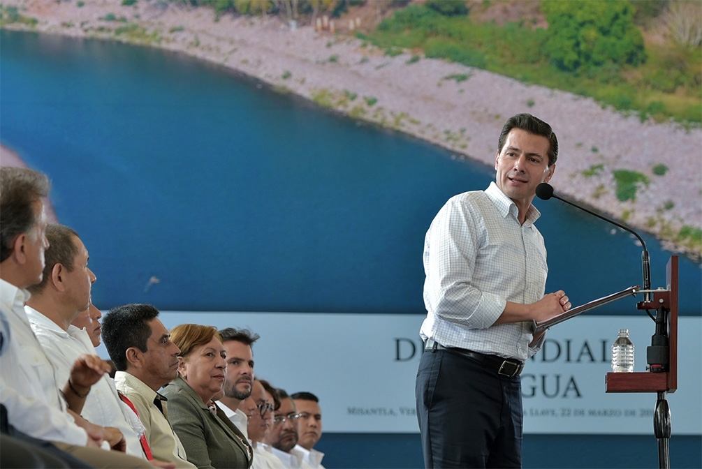 Mexicanos pagarían si se cancela reforma energética: EPN