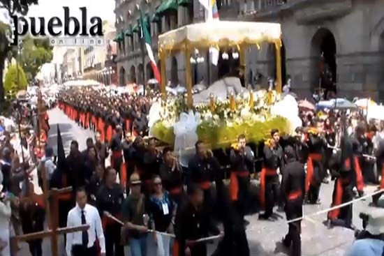 Vía Crucis: Procesión de Viernes Santo en Puebla 2014