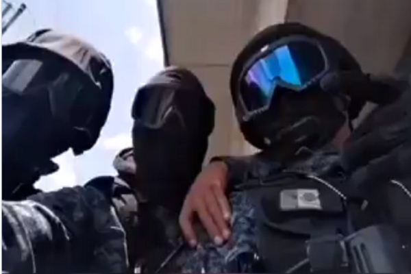 Policías de SSP Puebla difunden rap en redes; actúan como delincuentes y payasos: Barbosa