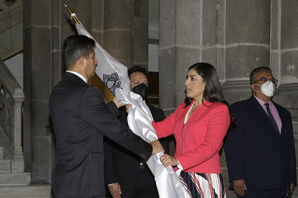 VIDEO/FOTOS: Eduardo Rivera inicia gobierno y recibe Bando de Seguridad de la SSC