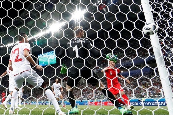 Inglaterra sufrió pero venció a Túnez 2-1