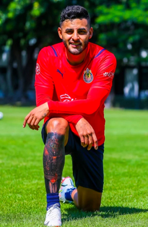 Alexis Vega se tatúa la medalla de bronce de Tokio 2020