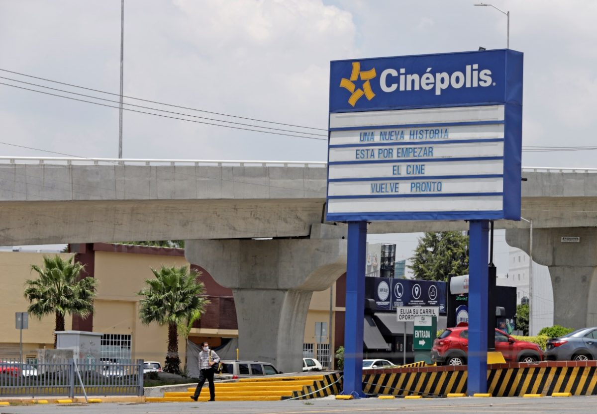 Puebla seguirá sin cine por COVID