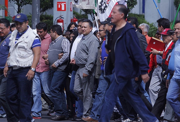 Electricistas del SME serán recontratados, anuncia Martín Esparza
