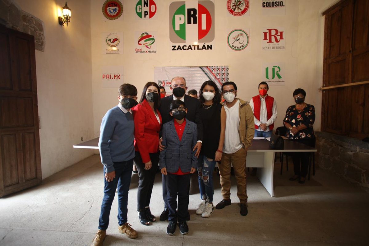 Se registra Pepe Márquez como pre candidato a la alcaldía de Zacatlán