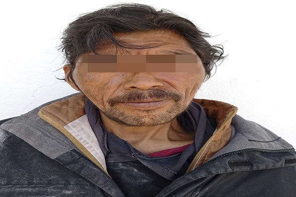 Policía captura a ladrón de tapas de alcantarillas en el barrio de Santiago