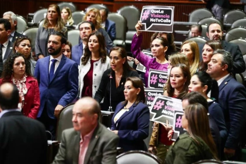 Otra de Noroña: llama “bocona” a diputada y pide “darle una chinga”