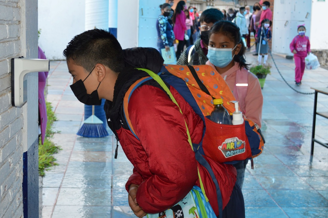 Van 507 casos de COVID en población escolar de Puebla