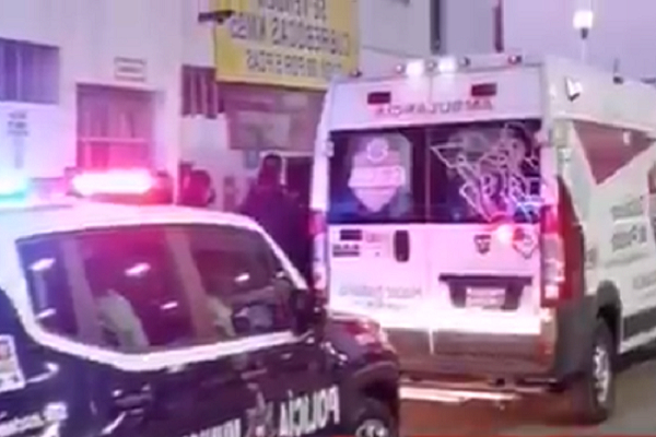 Mujer dio a luz en los baños de una gasolinera en Puebla