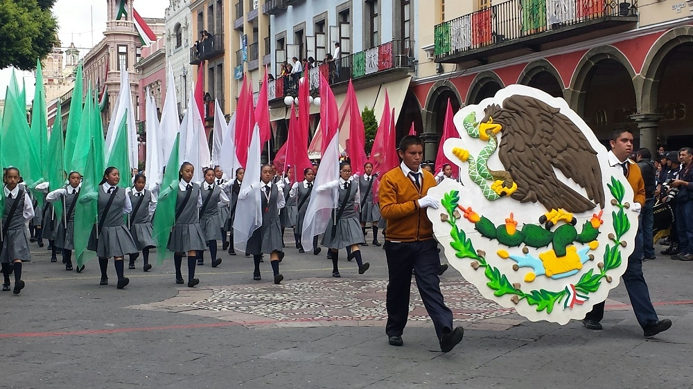 Moreno Valle encabezó desfile conmemorativo de la Independencia