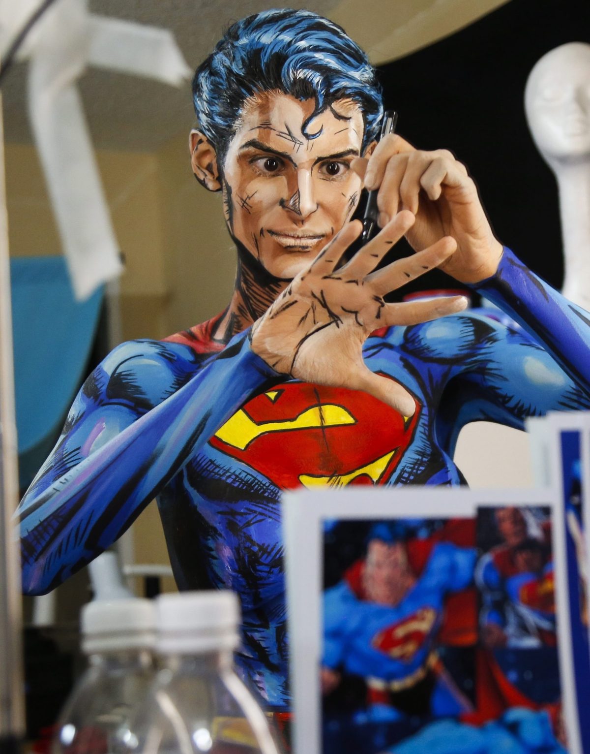 FOTOS: Kay Pike, la mujer que se transforma en cómic con bodypaint