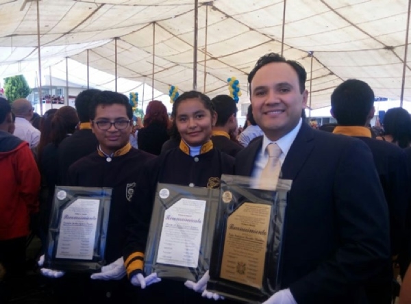 Bicampeones en Olimpiada Mexicana de Historia, alumnos del CE de Huejotzingo