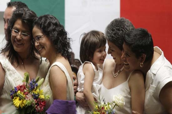 Matrimonios gay: presentan amparos en 17 estados