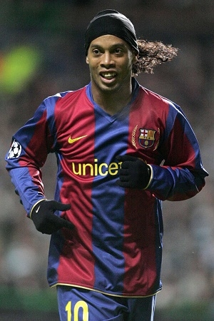 Ronaldinho envió carta de agradecimiento por su retiro del futbol