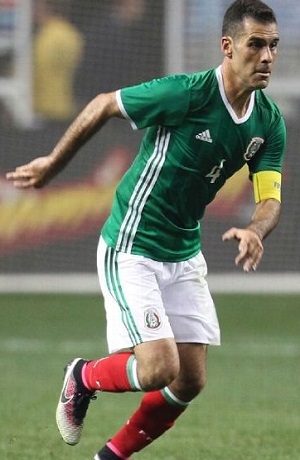 Rusia 2018: Rafa Márquez entrena con México pero con ropa sin patrocinadores