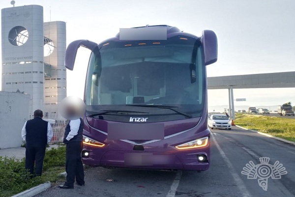 Policía Estatal rescata a nueve migrantes centroamericanos en Palmar de Bravo