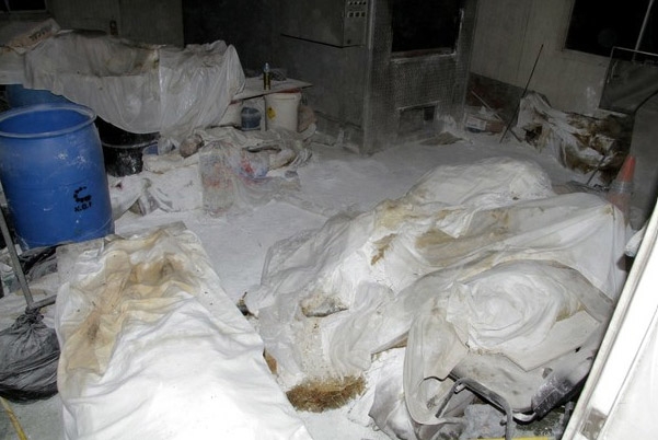 Hay niños y mujeres en crematorio abandonado; suponen fraude