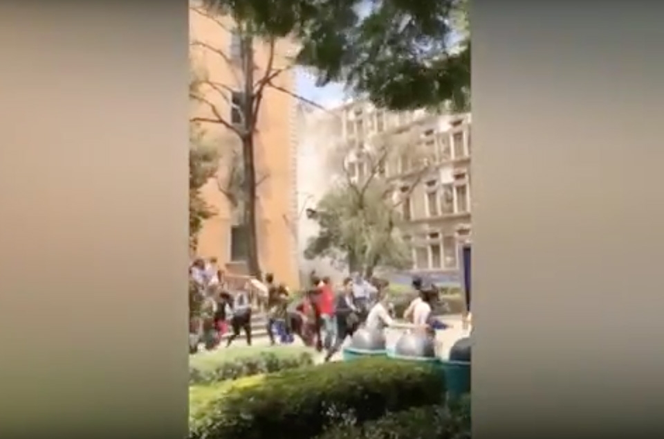 VIDEO: Caen puentes del Tec de Monterrey en CDMX, donde 5 murieron