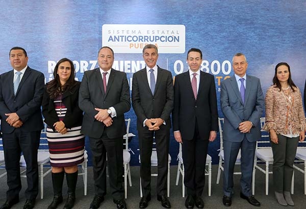 Tony Gali encabeza relanzamiento de la línea 01 800 HONESTO del Sistema Estatal Anticorrupción