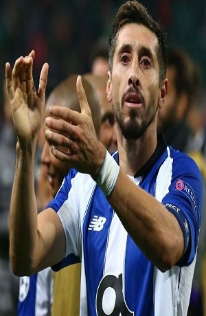 Héctor Herrera jugaría junto a Cristiano Ronaldo