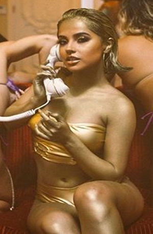 VIDEO: Becky G regala sensual baile en su clip Booty