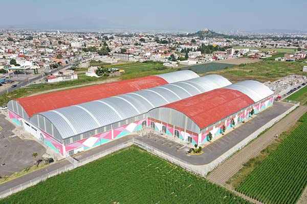 San Pedro Cholula: Luis Alberto Arriaga entrega primera etapa de la rehabilitación del Tianguis de Xixitla
