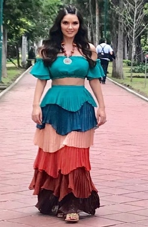 Marlene Favela presumió figura en la playa