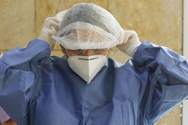 16 profesionales de la salud han muerto por COVID-19 en Puebla