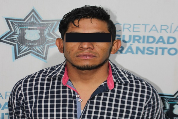 Detienen a sujeto con más de 50 dosis de droga en Villa Frontera