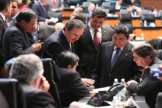 Senadores se van de vacaciones por 10 días