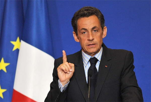 Detienen al ex presidente de Francia por tráfico de influencias