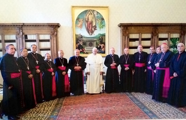 Papa Francisco recibió al arzobispo de Puebla y sus obispos auxiliares