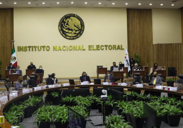 Despartidizar al INE, objetivo de la reforma electoral: MBH