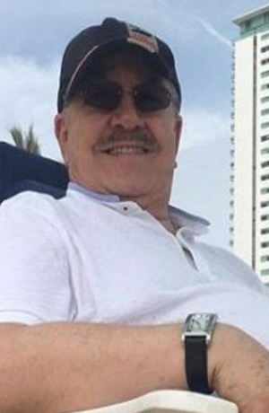 Pedro Sola “le echa flores” a usuario en Twitter