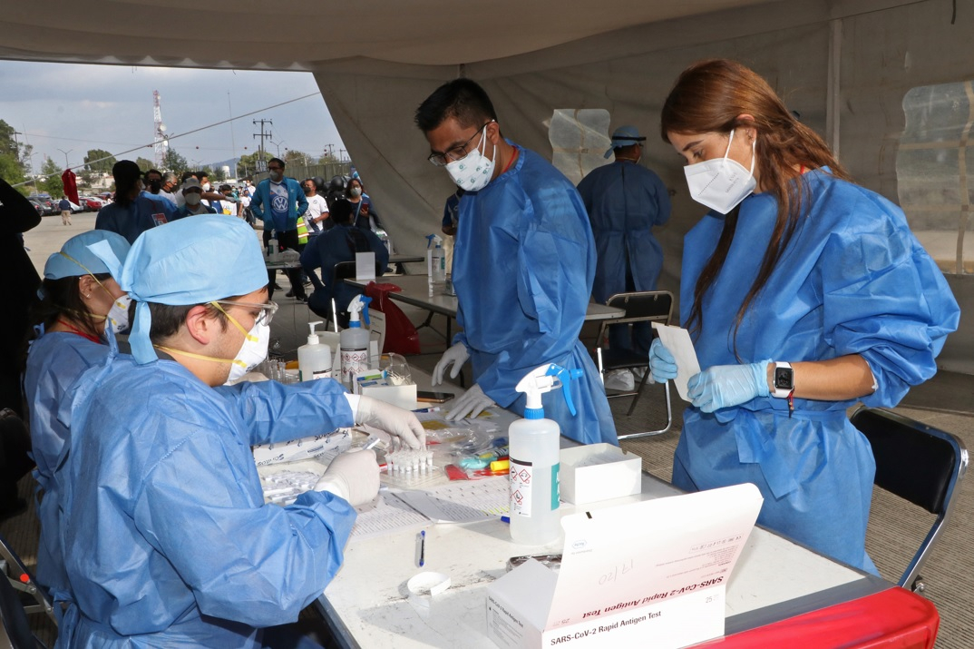 Variante Delta debe tratarse como “un nuevo virus”, alerta EU