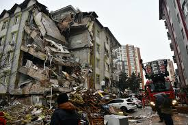 Sismos en Turquía y Siria dejan más de 2 mil 300 muertos y cerca de 11 mil heridos